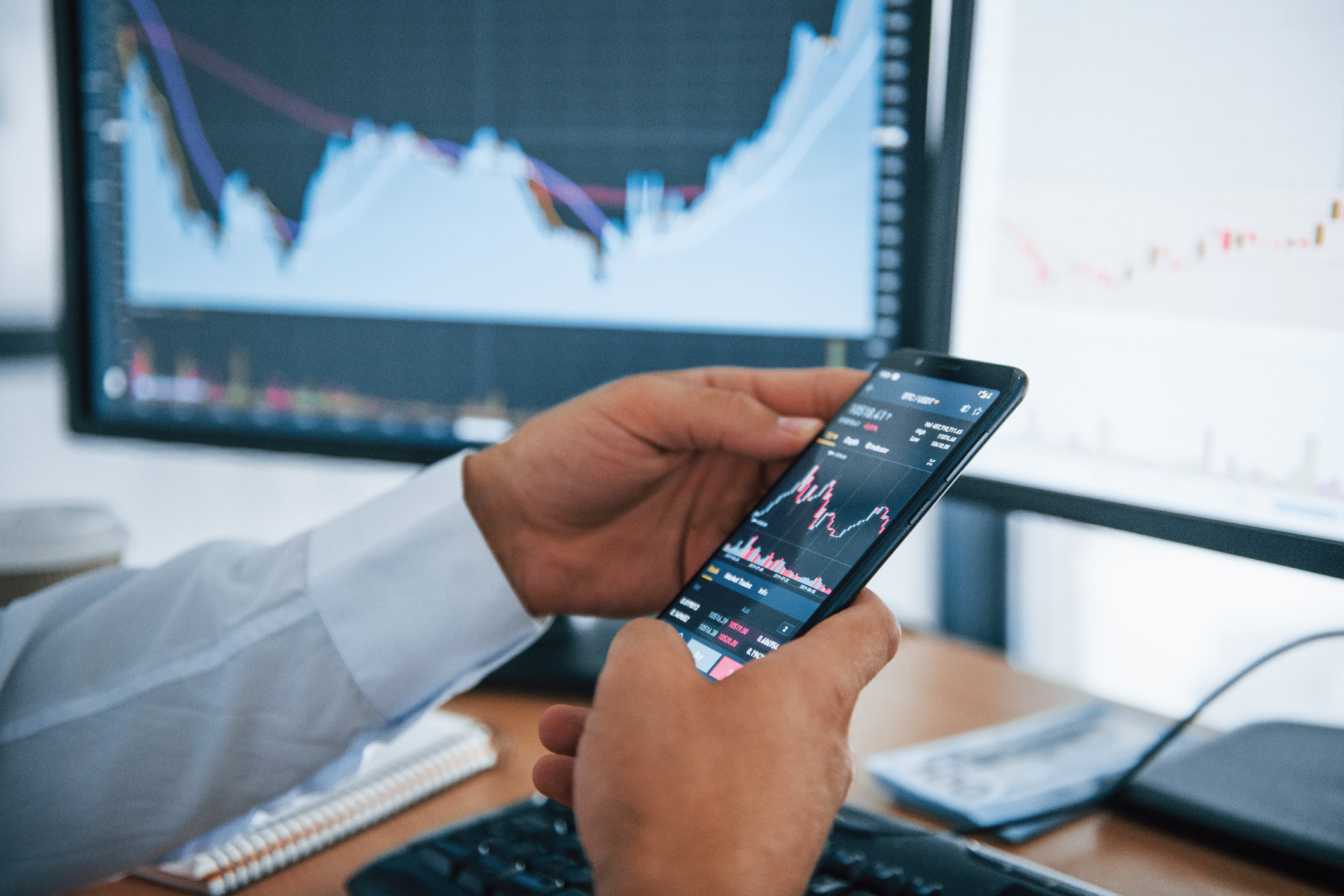 monitoring the stock markets on an investing app